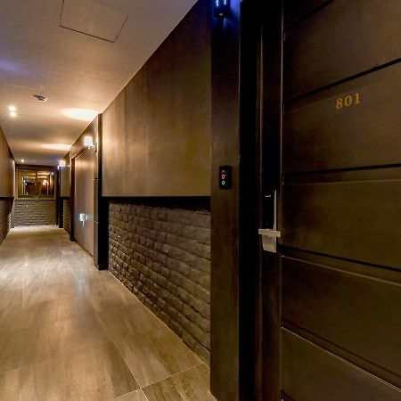French Code Hotel ČČchangwon Exteriér fotografie