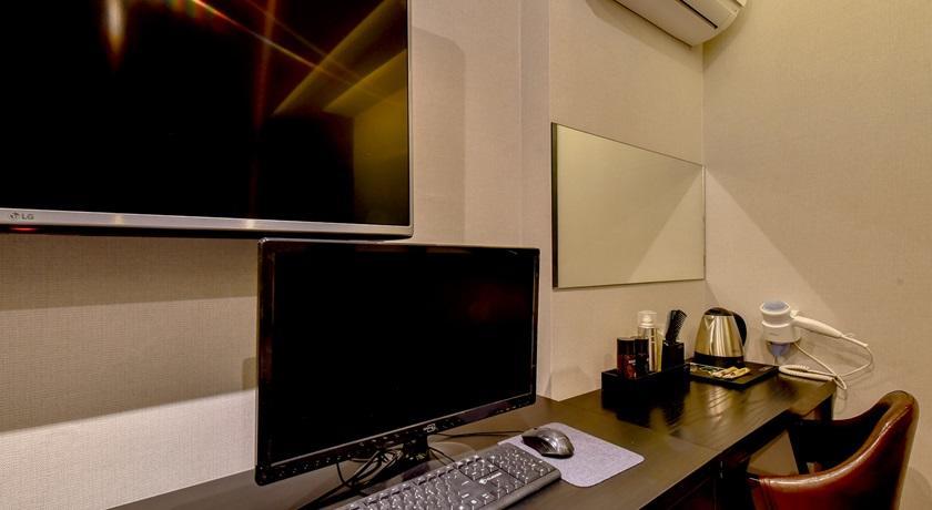 French Code Hotel ČČchangwon Exteriér fotografie