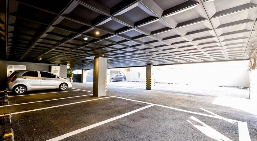 French Code Hotel ČČchangwon Exteriér fotografie