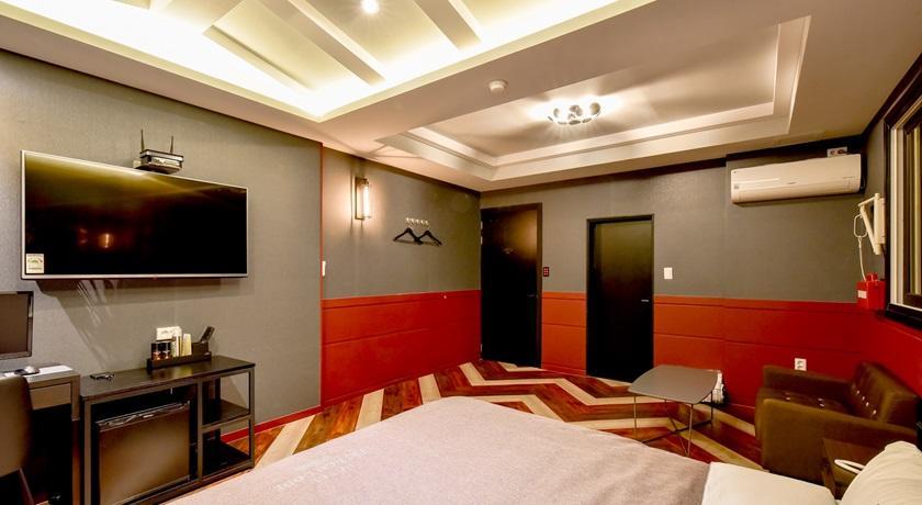 French Code Hotel ČČchangwon Exteriér fotografie