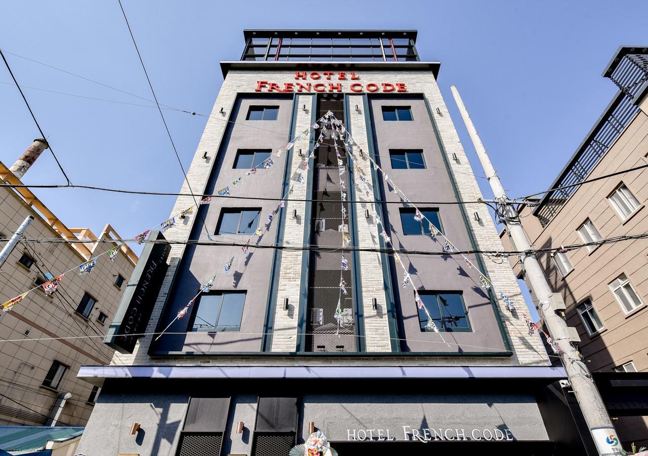 French Code Hotel ČČchangwon Exteriér fotografie