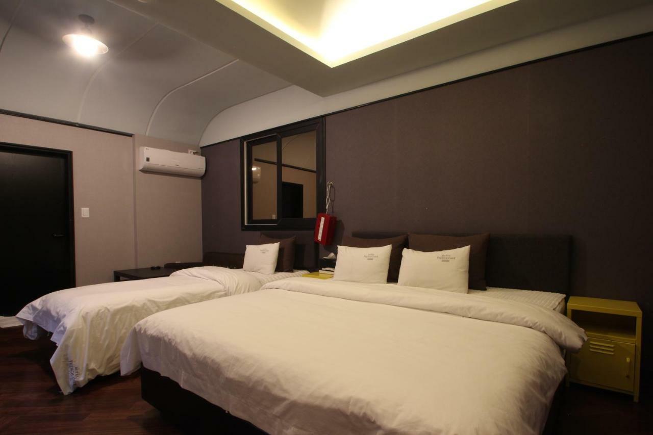 French Code Hotel ČČchangwon Exteriér fotografie